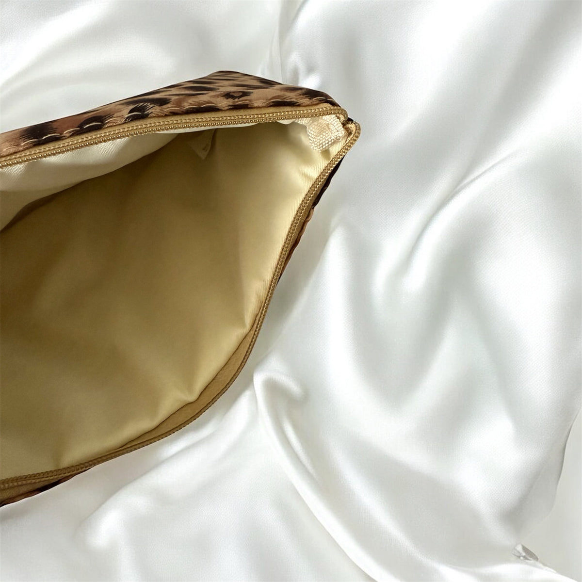 Trousse à maquillage léopard