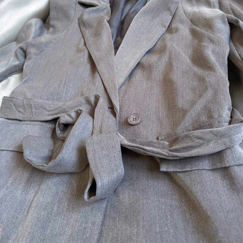 Blazer à épaulettes avec ceinture