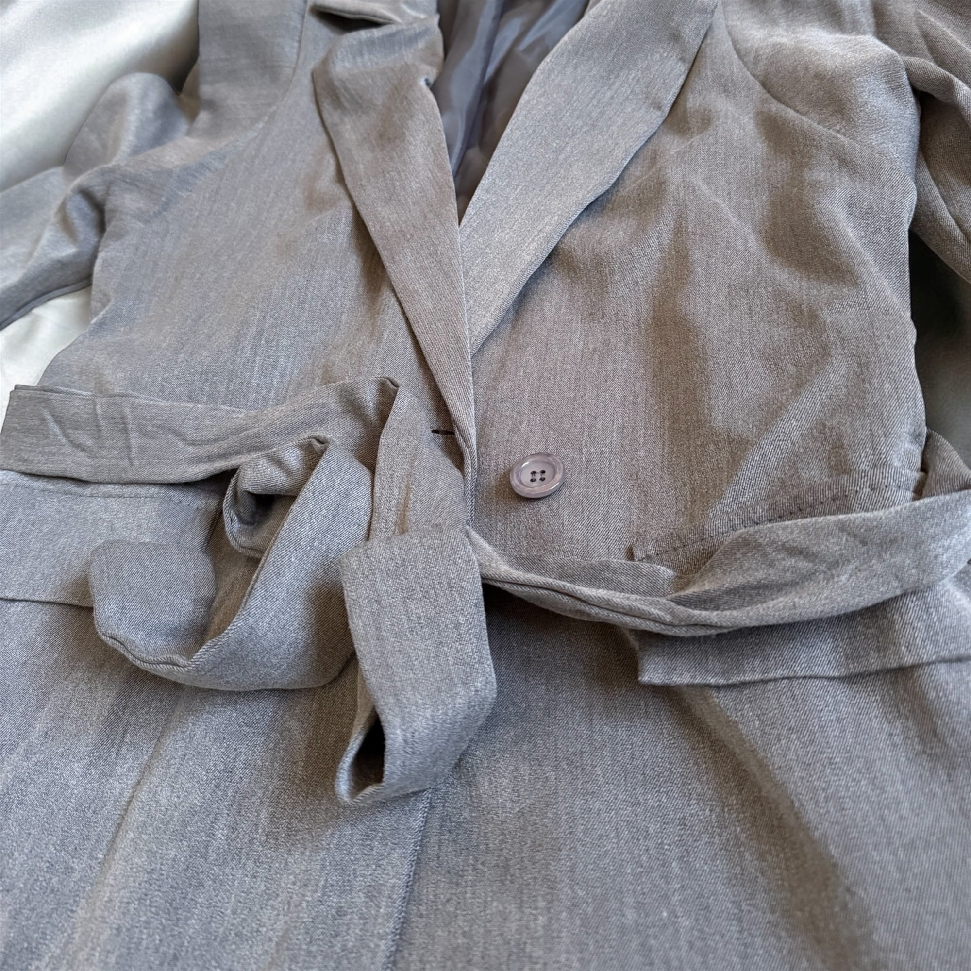 Blazer à épaulettes avec ceinture